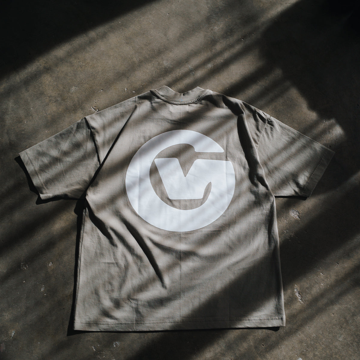 VG Monog - Boxy Tee